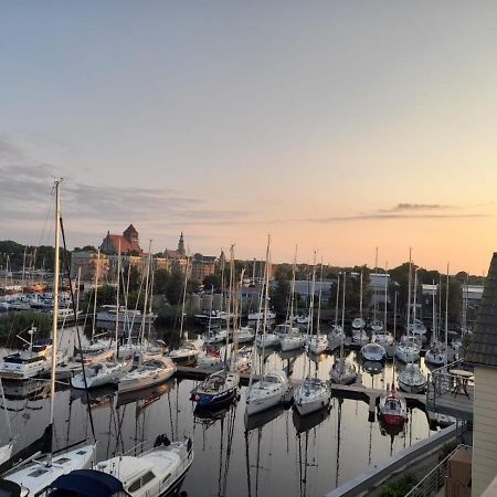 Ferienwohnung Marina Am Ryck Greifswald Exterior photo